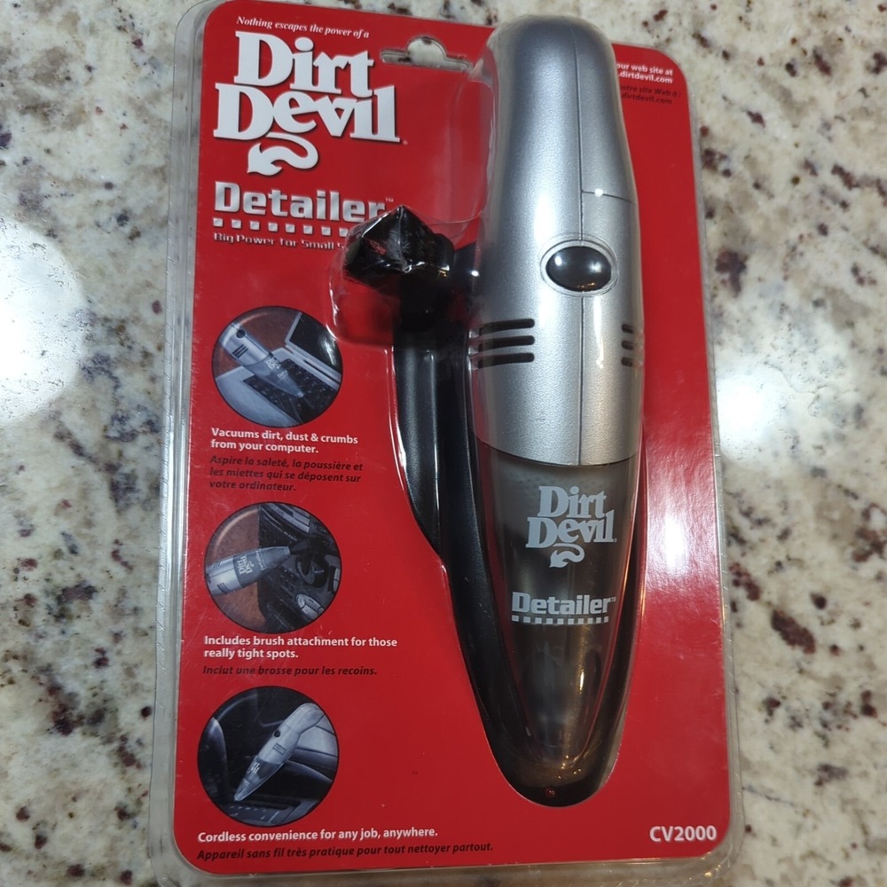 NEW - Dirt Devil CV2000 Detailer Portable Mini Vacuum Cleaner Handheld Cordless